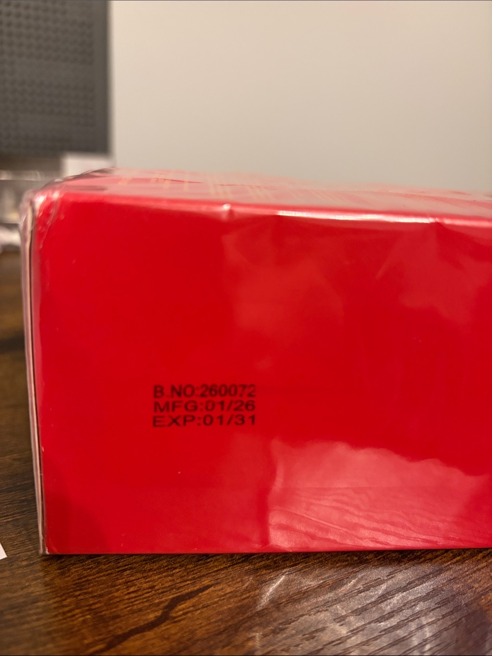 Shé Rouge for Women – Red Eau de Parfum - Picture 3 of 5
